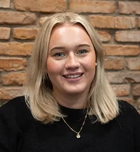 Porträtt av Clara Larsson